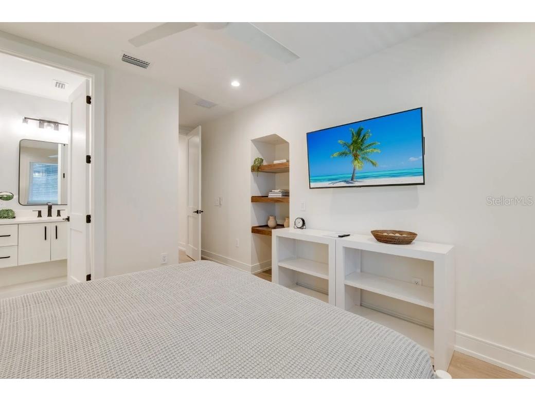 9407 Gulf Dr Anna Maria FL 34216 A4691620 image29