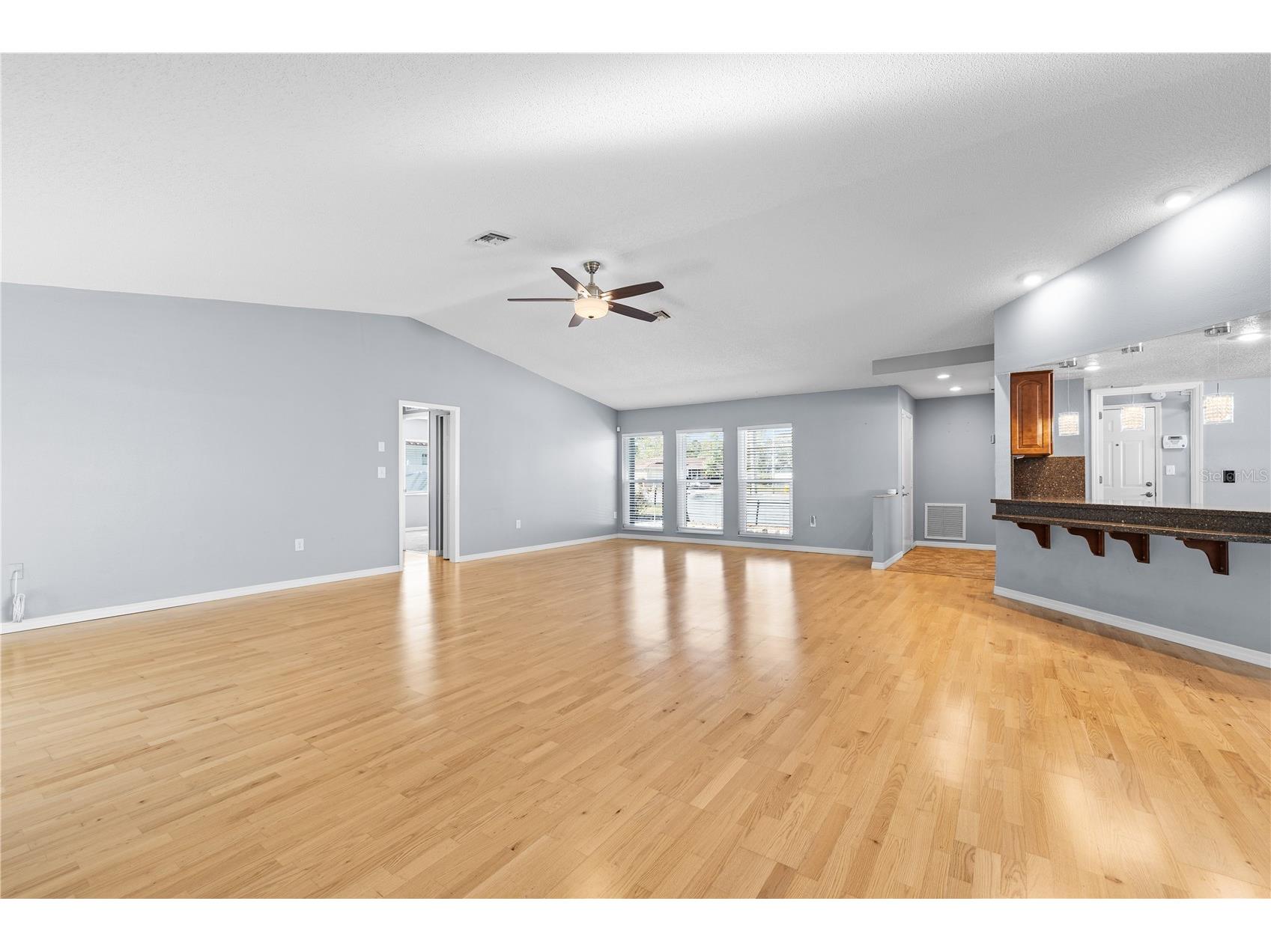 9407 Laura Anne Drive Seminole FL 33776 TB8468194 image10