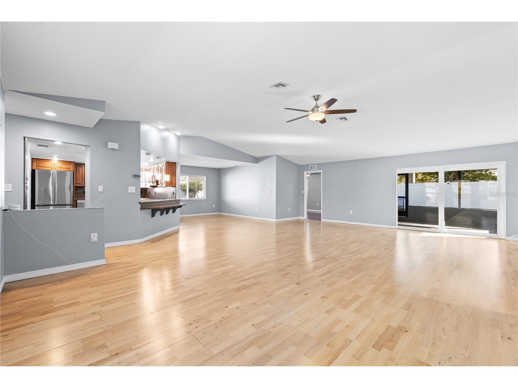 9407 Laura Anne Drive Seminole FL 33776 TB8468194 image11