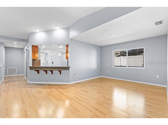 9407 Laura Anne Drive Seminole FL 33776 TB8468194 image14