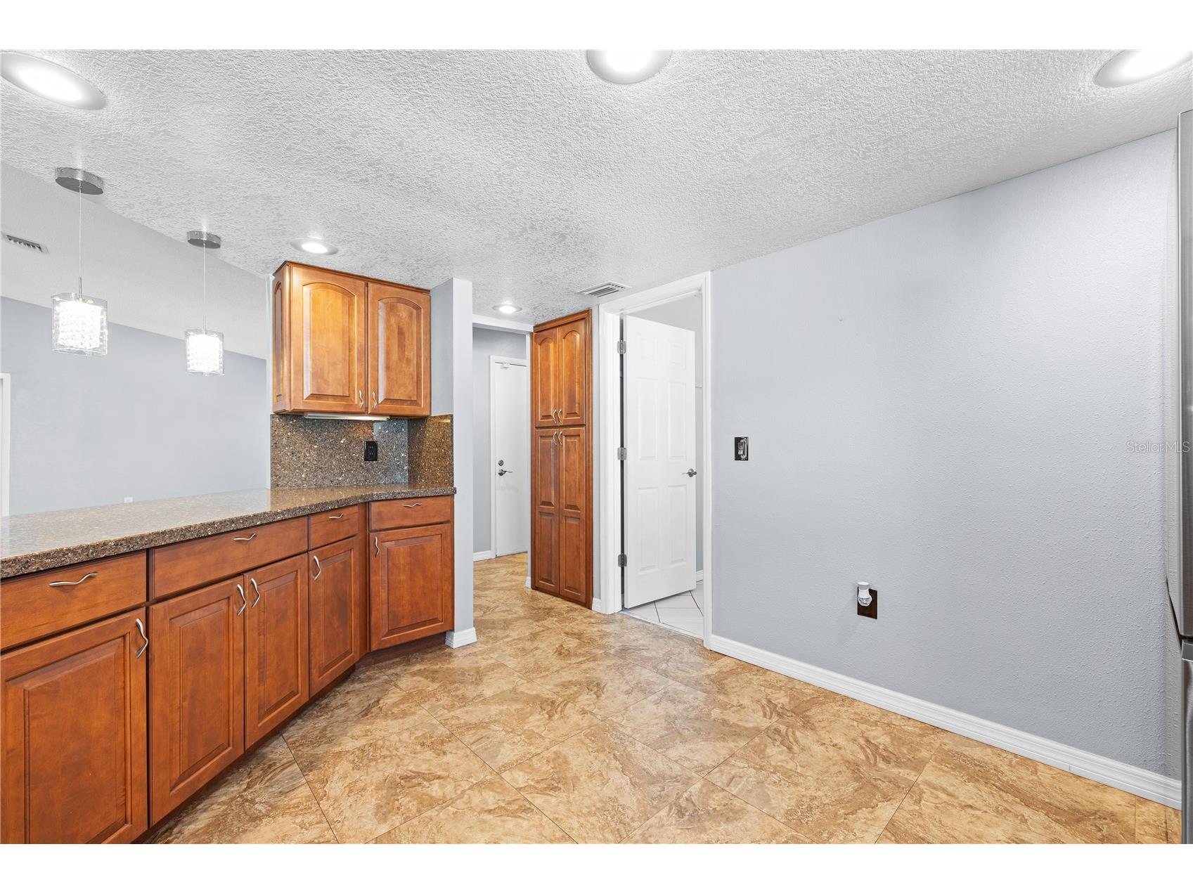 9407 Laura Anne Drive Seminole FL 33776 TB8468194 image18