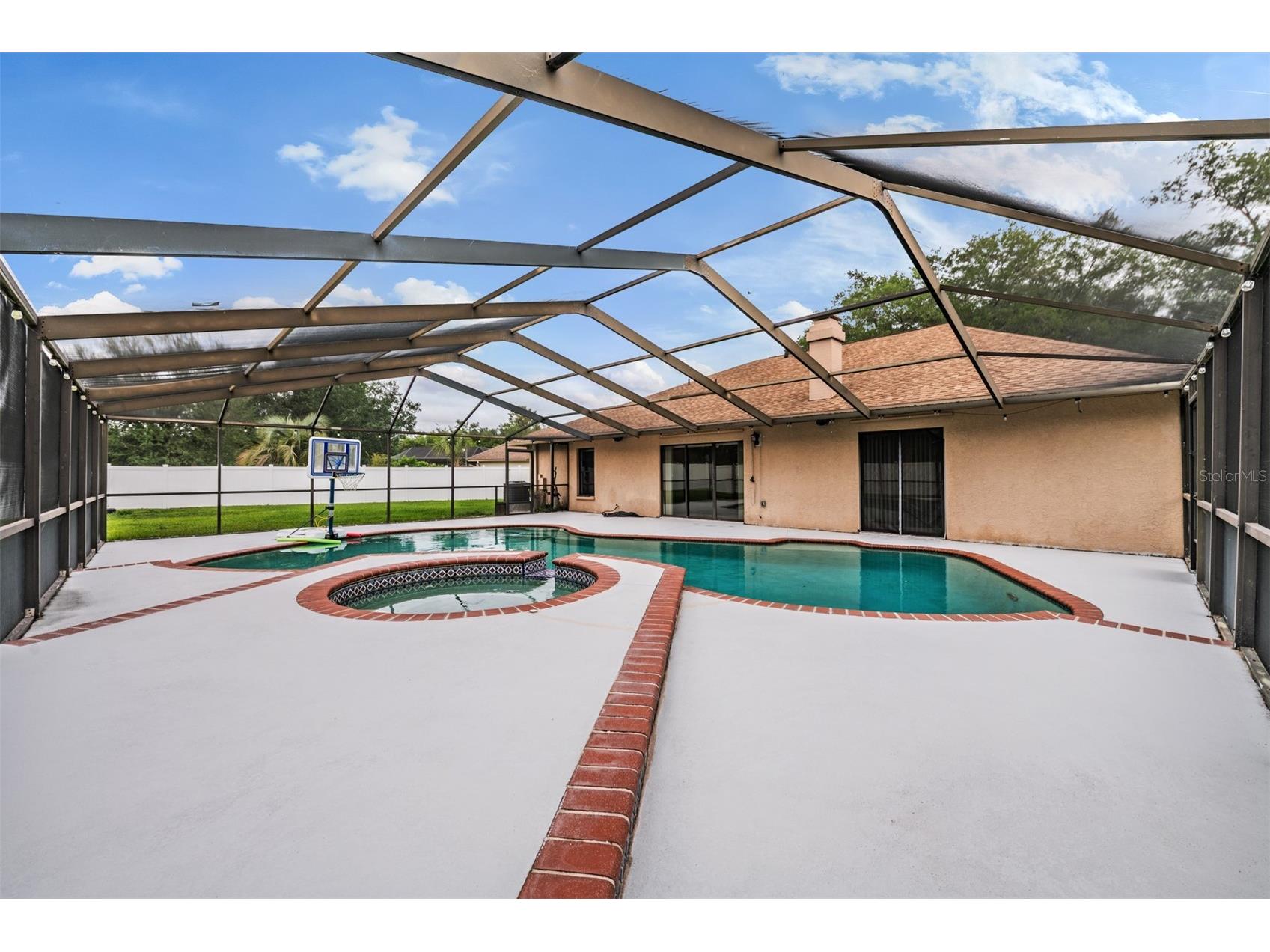 9407 Pebble Glen Avenue Tampa FL 33647 TB8496164 image23