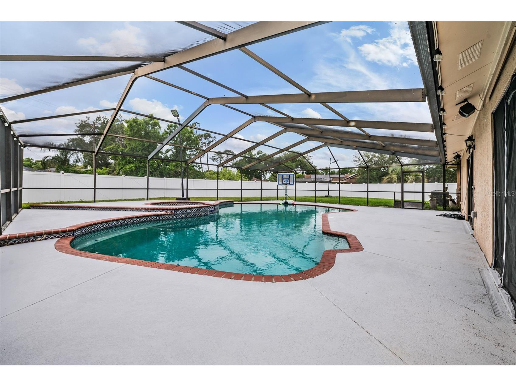 9407 Pebble Glen Avenue Tampa FL 33647 TB8496164 image24