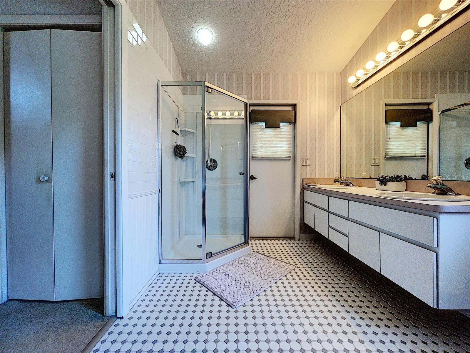 9408 New Orleans Drive Weeki Wachee FL 34613 TB8491195 image37