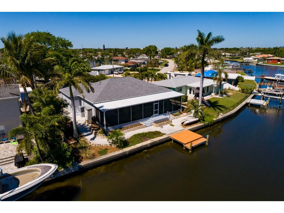 9409 Sun Isle Drive NE Saint Petersburg FL 33702 TB8366950 image1