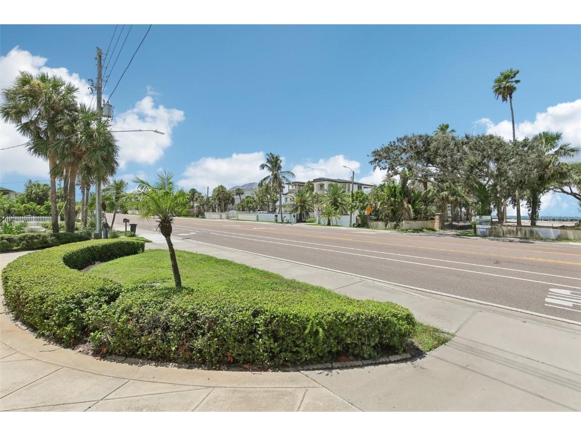 941 Gulf Boulevard Belleair Beach FL 33786 - BELLEAIR BEACH TB8419416 image2