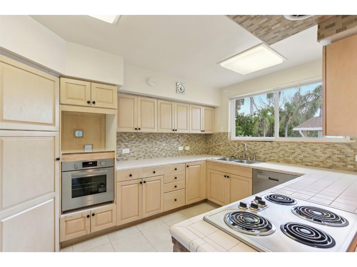 941 Gulf Boulevard Belleair Beach FL 33786 - BELLEAIR BEACH TB8419416 image24