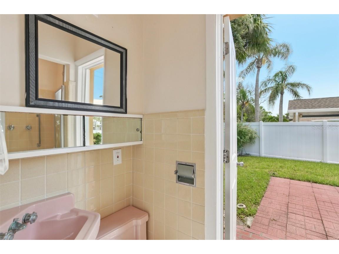 941 Gulf Boulevard Belleair Beach FL 33786 - BELLEAIR BEACH TB8419416 image47