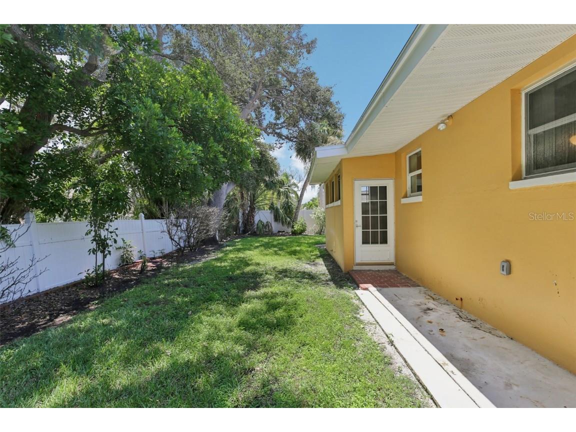 941 Gulf Boulevard Belleair Beach FL 33786 - BELLEAIR BEACH TB8419416 image57