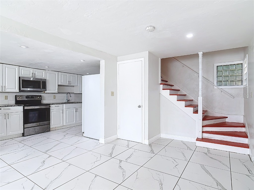 941 Hartford Avenue Daytona Beach FL 32117 V4946051 image12