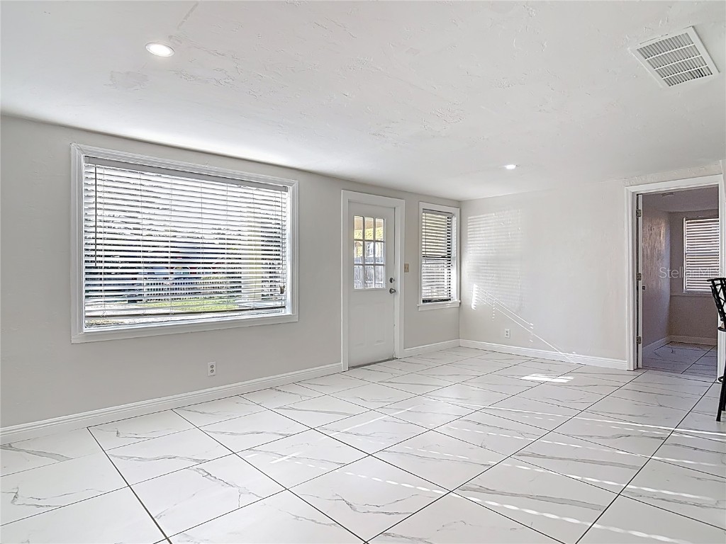 941 Hartford Avenue Daytona Beach FL 32117 V4946051 image5