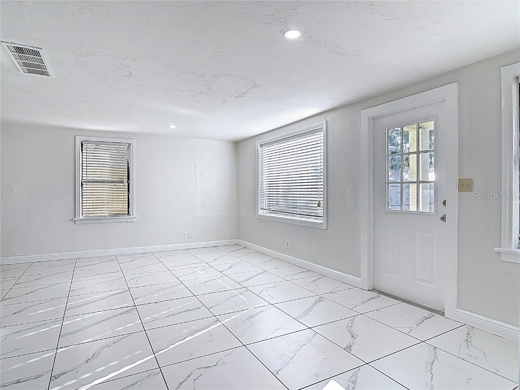 941 Hartford Avenue Daytona Beach FL 32117 V4946051 image6