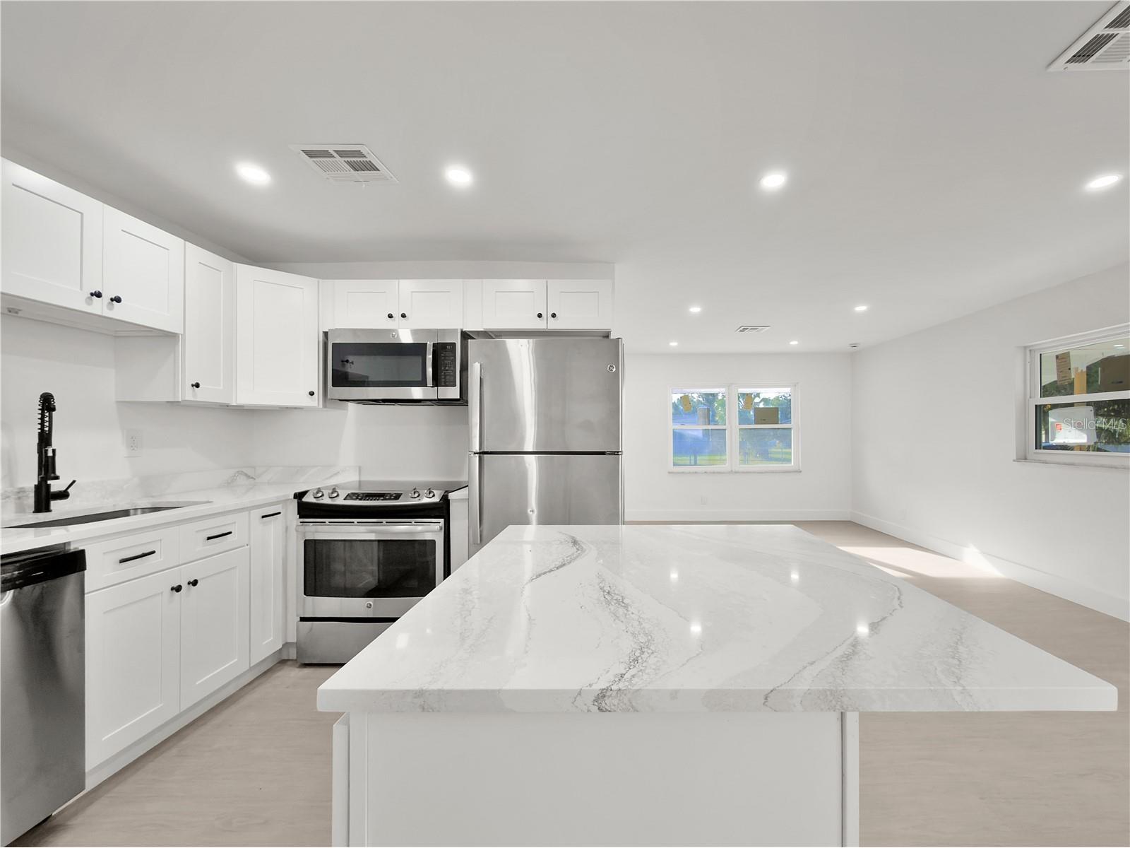 941 Kathy Street Daytona Beach FL 32114 O6413209 image2