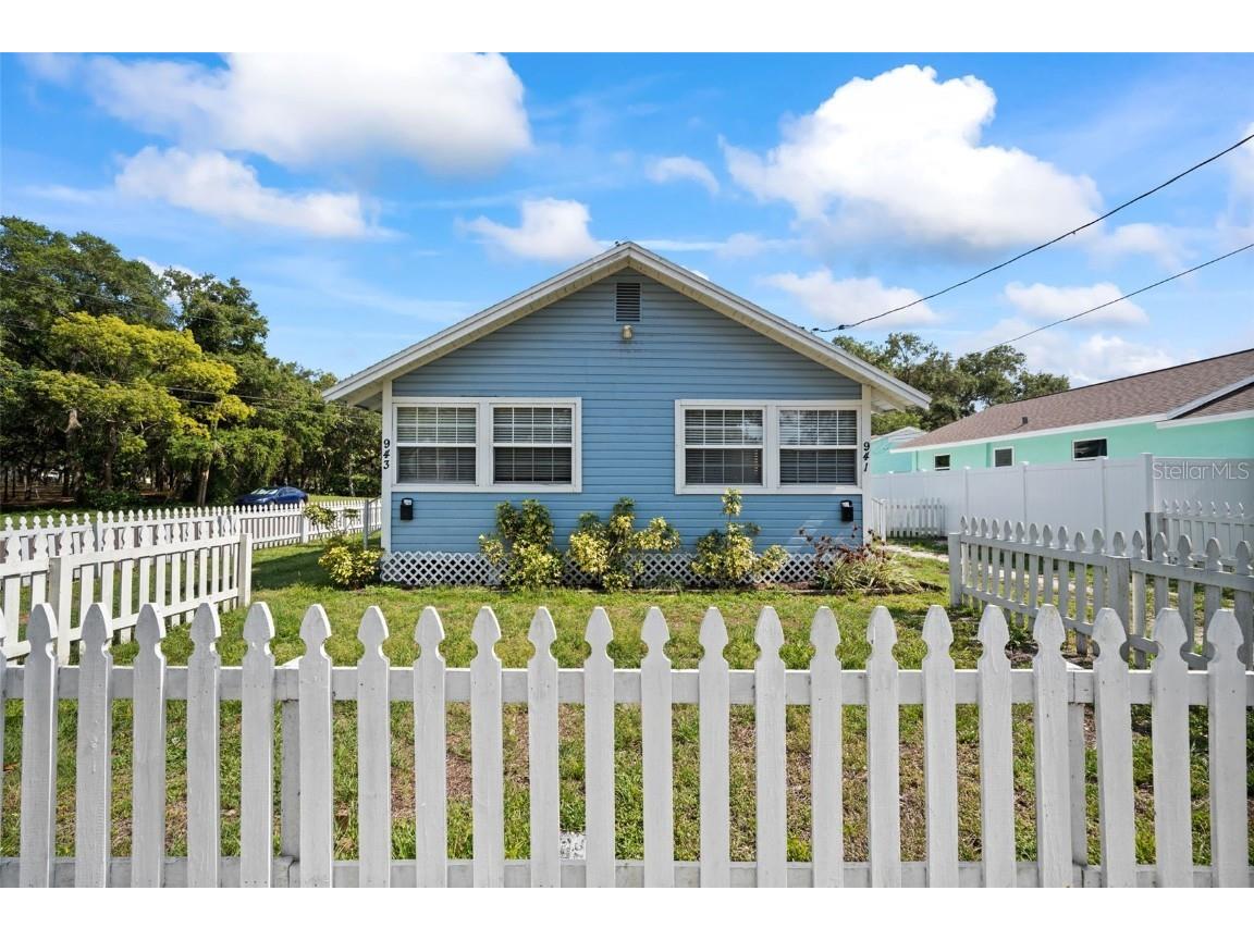 941 Lakeview Road Clearwater FL 33756 - LAKE BELLEVUE U8202750 image1