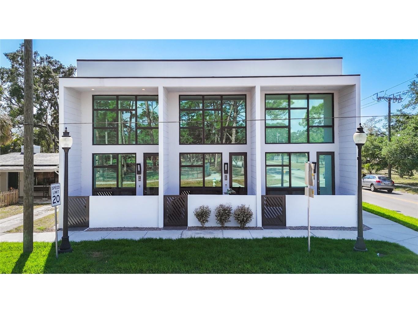 941 N Osprey Avenue Sarasota FL 34236 A4647524 image1