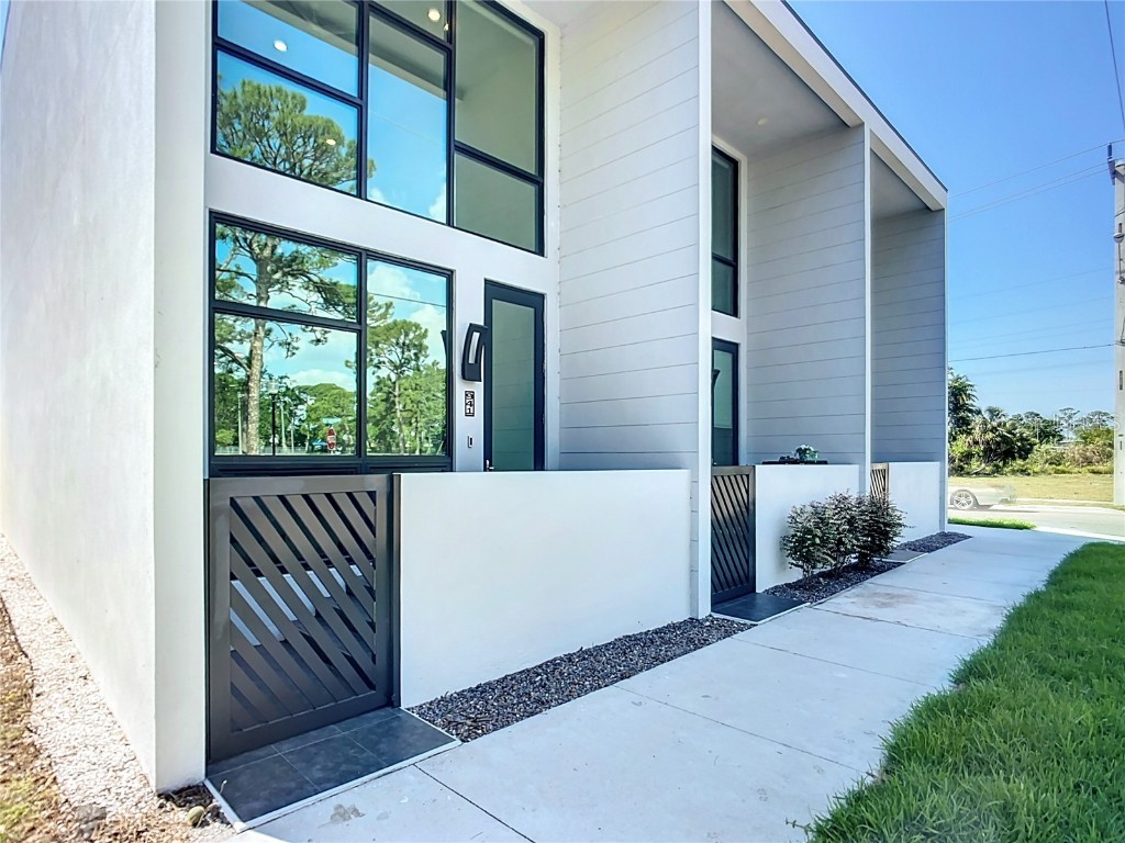 941 N Osprey Avenue Sarasota FL 34236 A4647524 image10