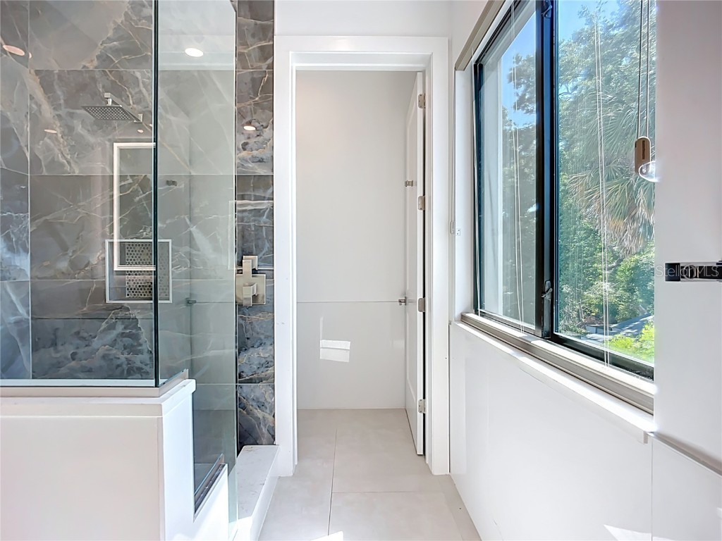 941 N Osprey Avenue Sarasota FL 34236 A4647524 image37