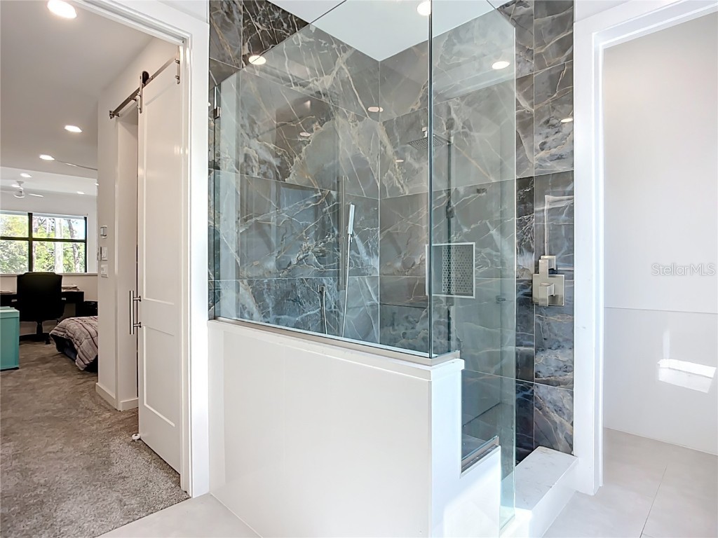 941 N Osprey Avenue Sarasota FL 34236 A4647524 image38