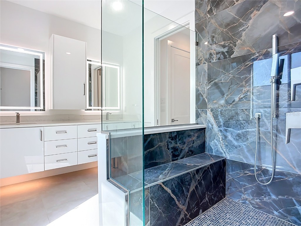 941 N Osprey Avenue Sarasota FL 34236 A4647524 image39