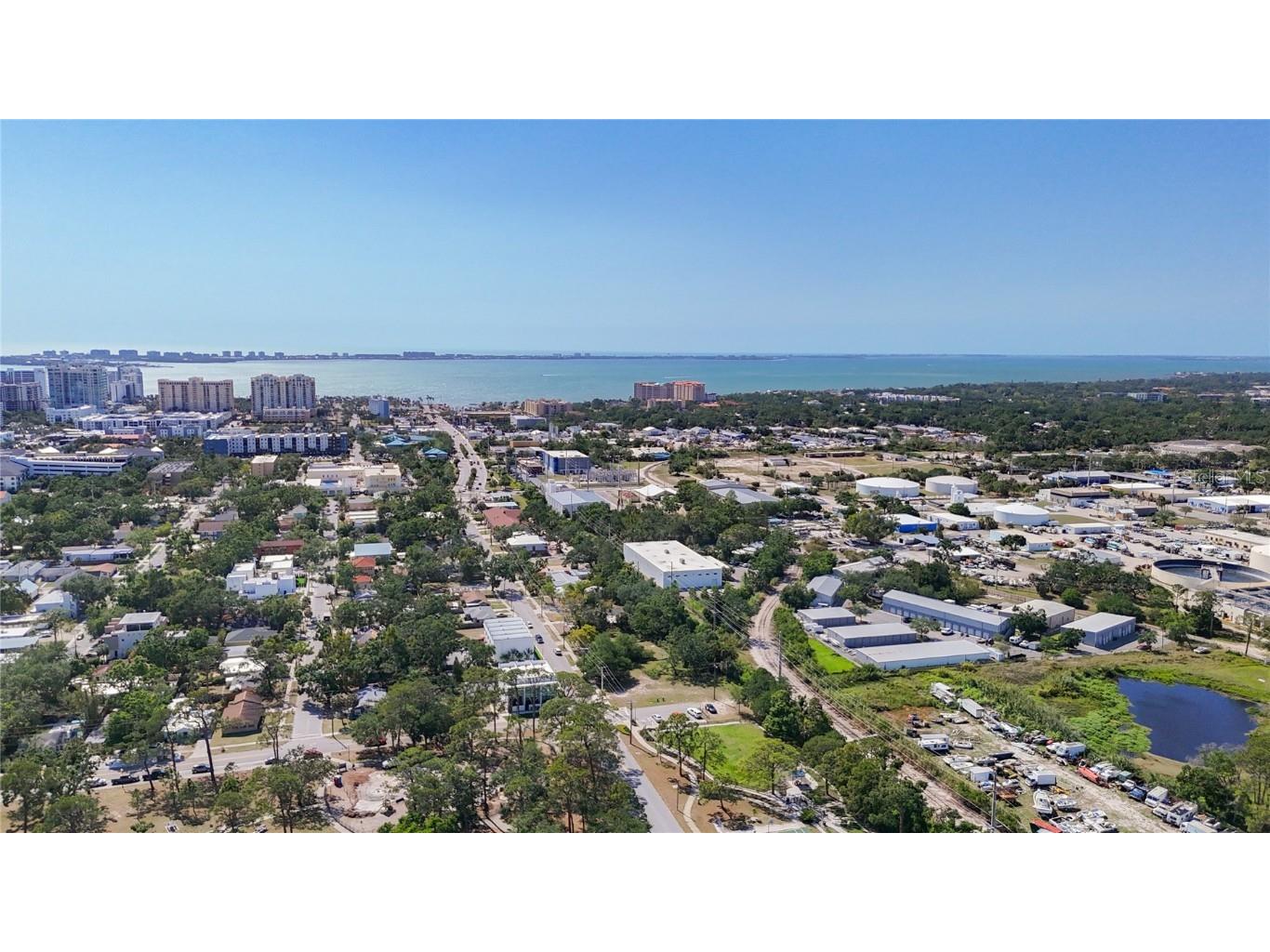 941 N Osprey Avenue Sarasota FL 34236 A4647524 image4