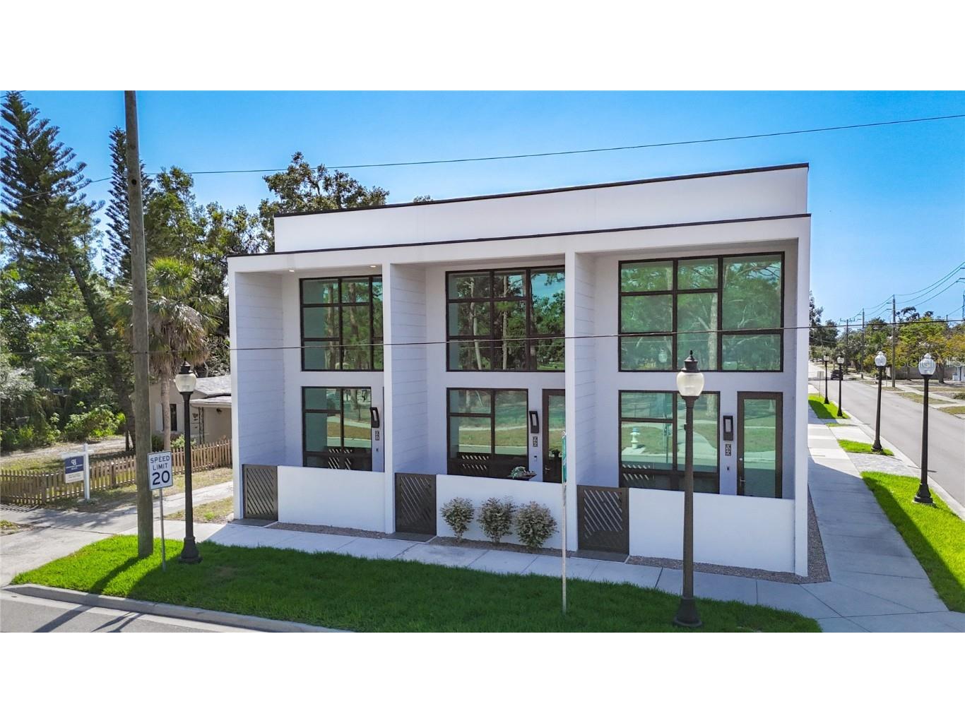 941 N Osprey Avenue Sarasota FL 34236 A4647524 image8