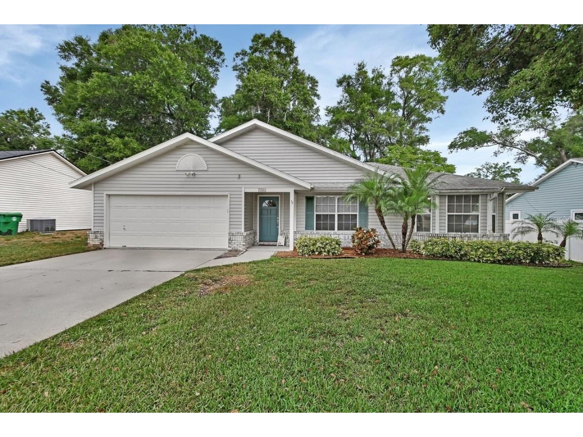 941 Village Lake Drive N Deland FL 32724 V4942317 image1