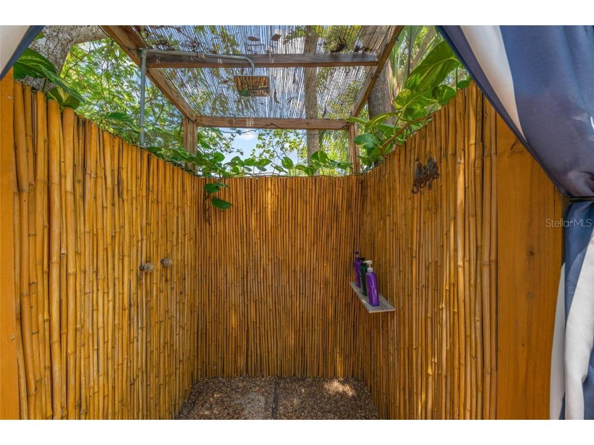 941 Virginia Drive Sarasota FL 34234 A4652219 image14