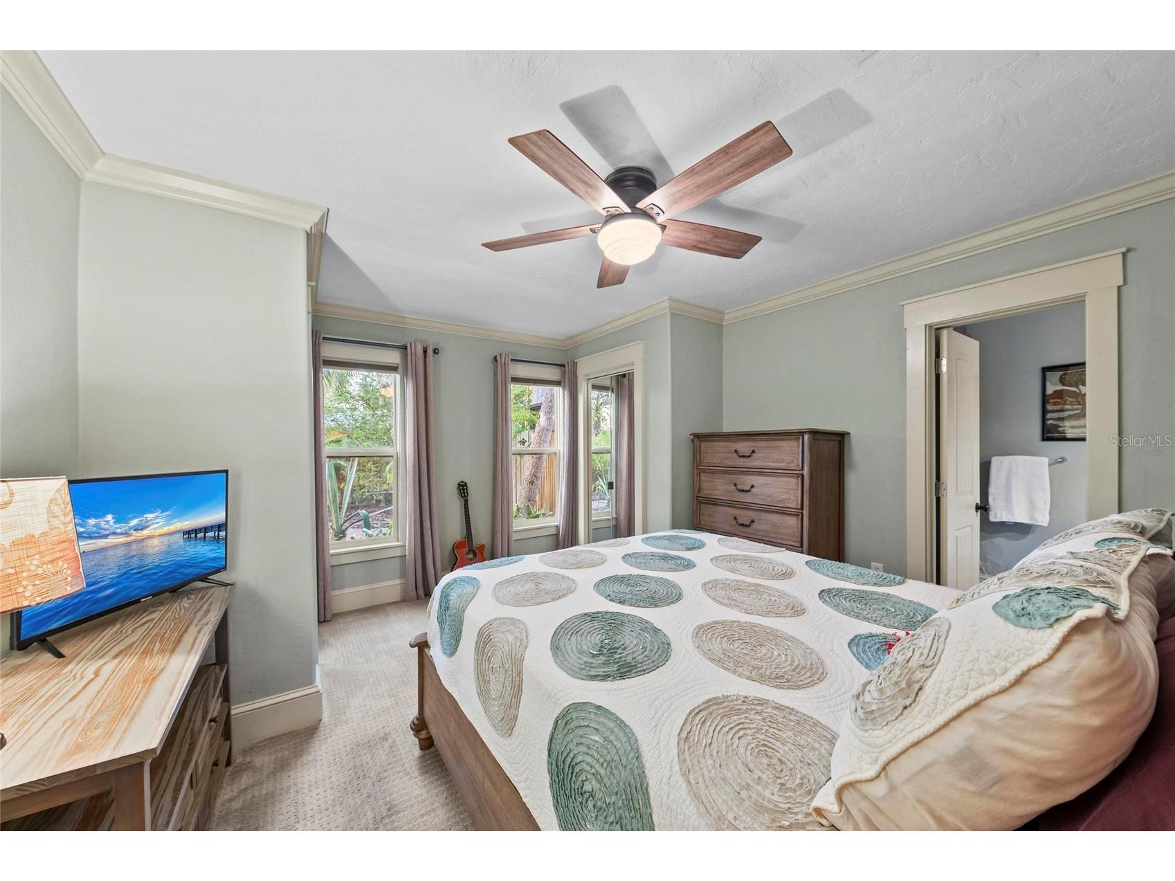 941 Virginia Drive Sarasota FL 34234 A4684540 image18