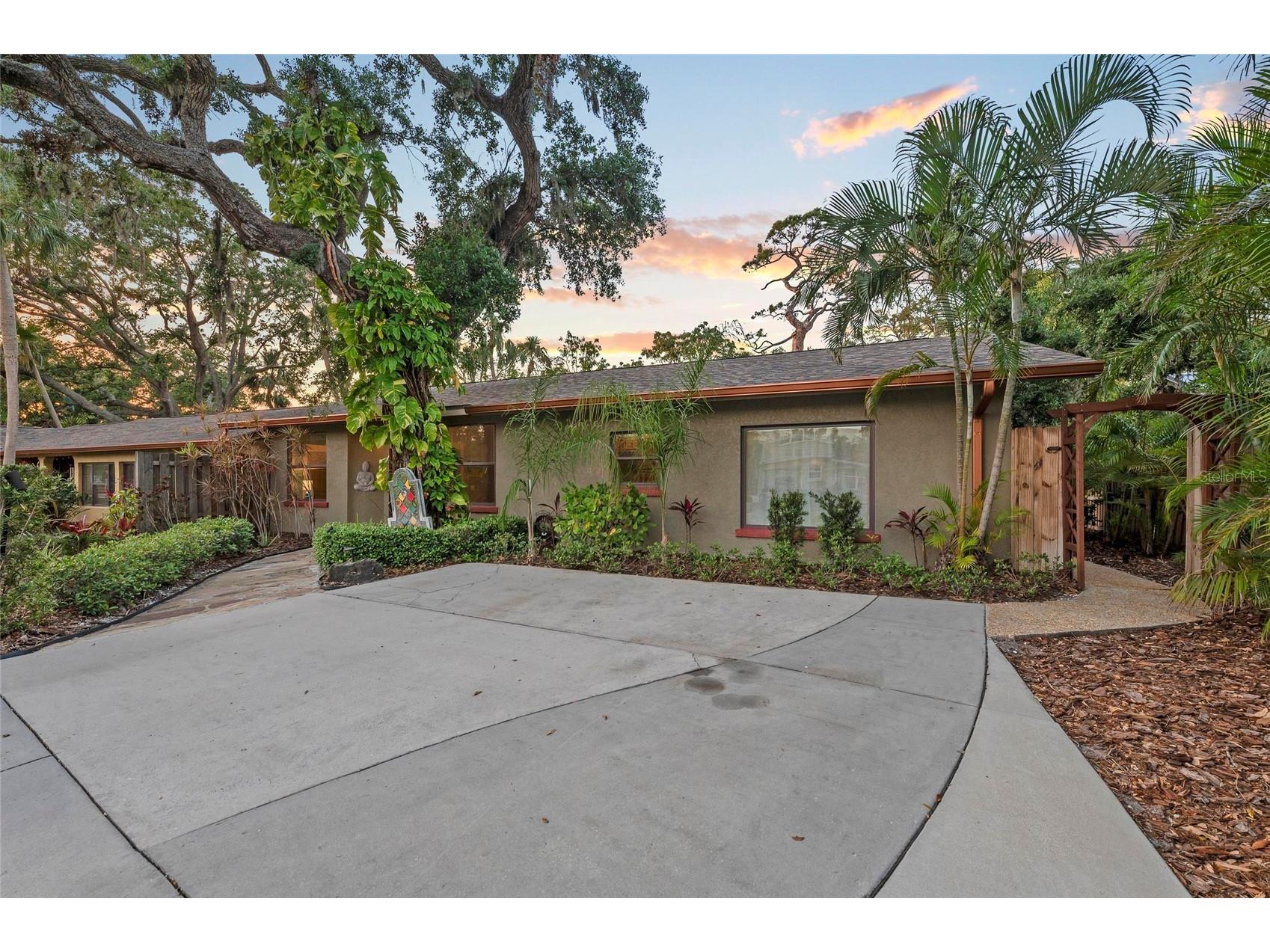 941 Virginia Drive Sarasota FL 34234 A4684540 image75