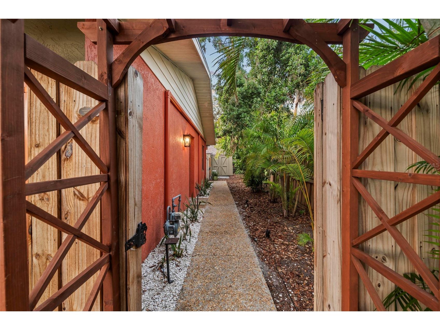 941 Virginia Drive Sarasota FL 34234 A4684540 image76