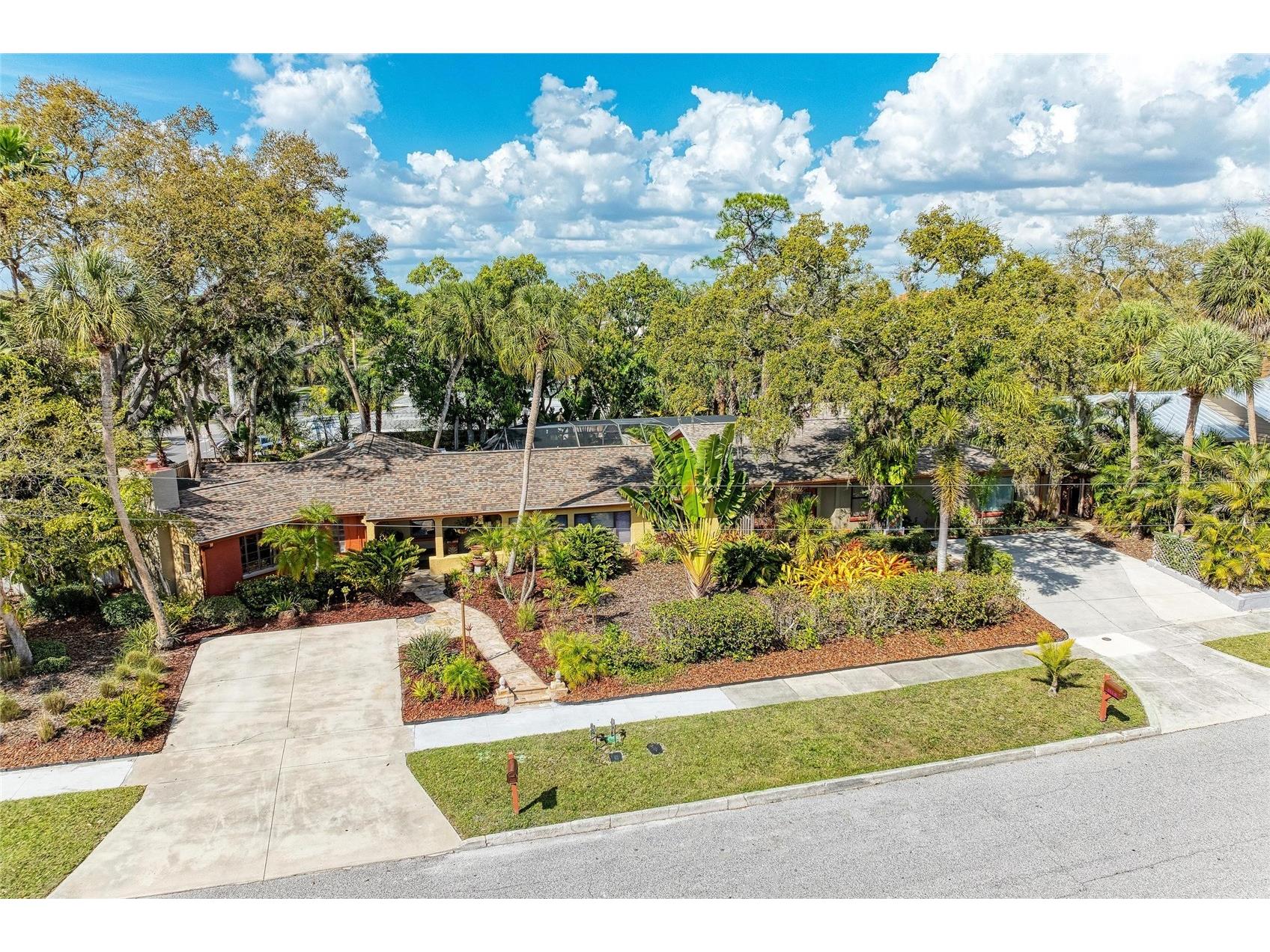 941 Virginia Drive Sarasota FL 34234 A4684540 image88