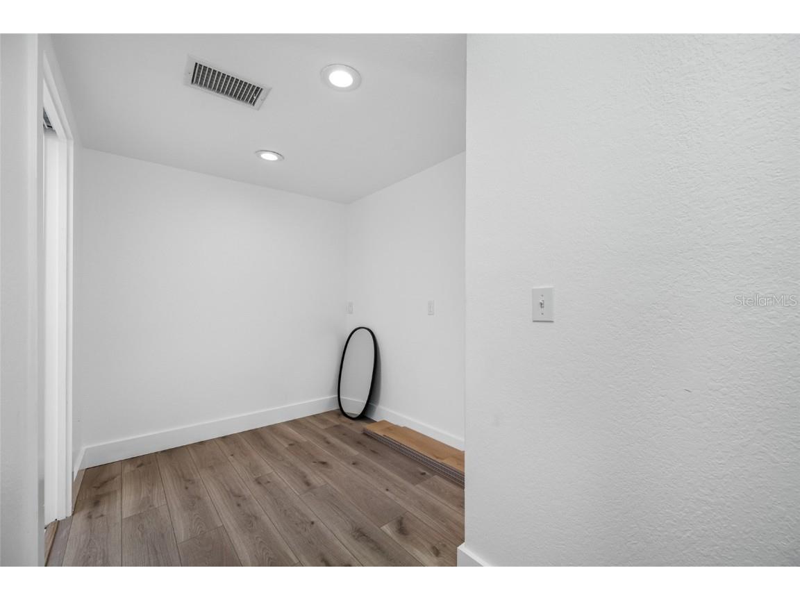 9410 Tara Cay Court #15 Seminole FL 33776 TB8430754 image12