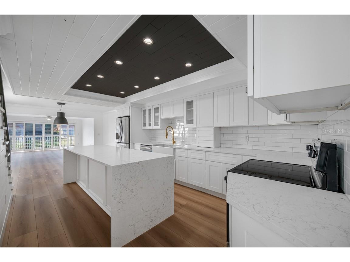 9410 Tara Cay Court #15 Seminole FL 33776 TB8430754 image14