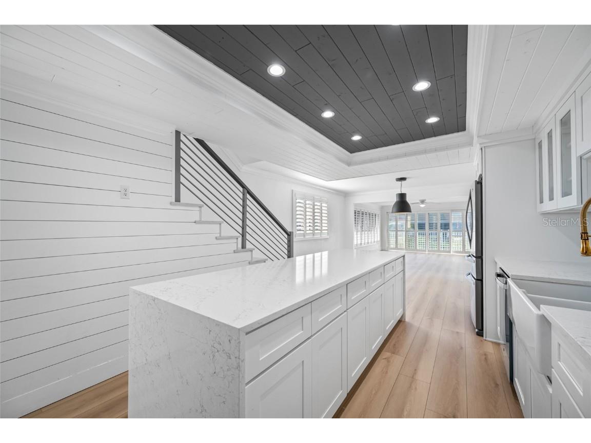 9410 Tara Cay Court #15 Seminole FL 33776 TB8430754 image16