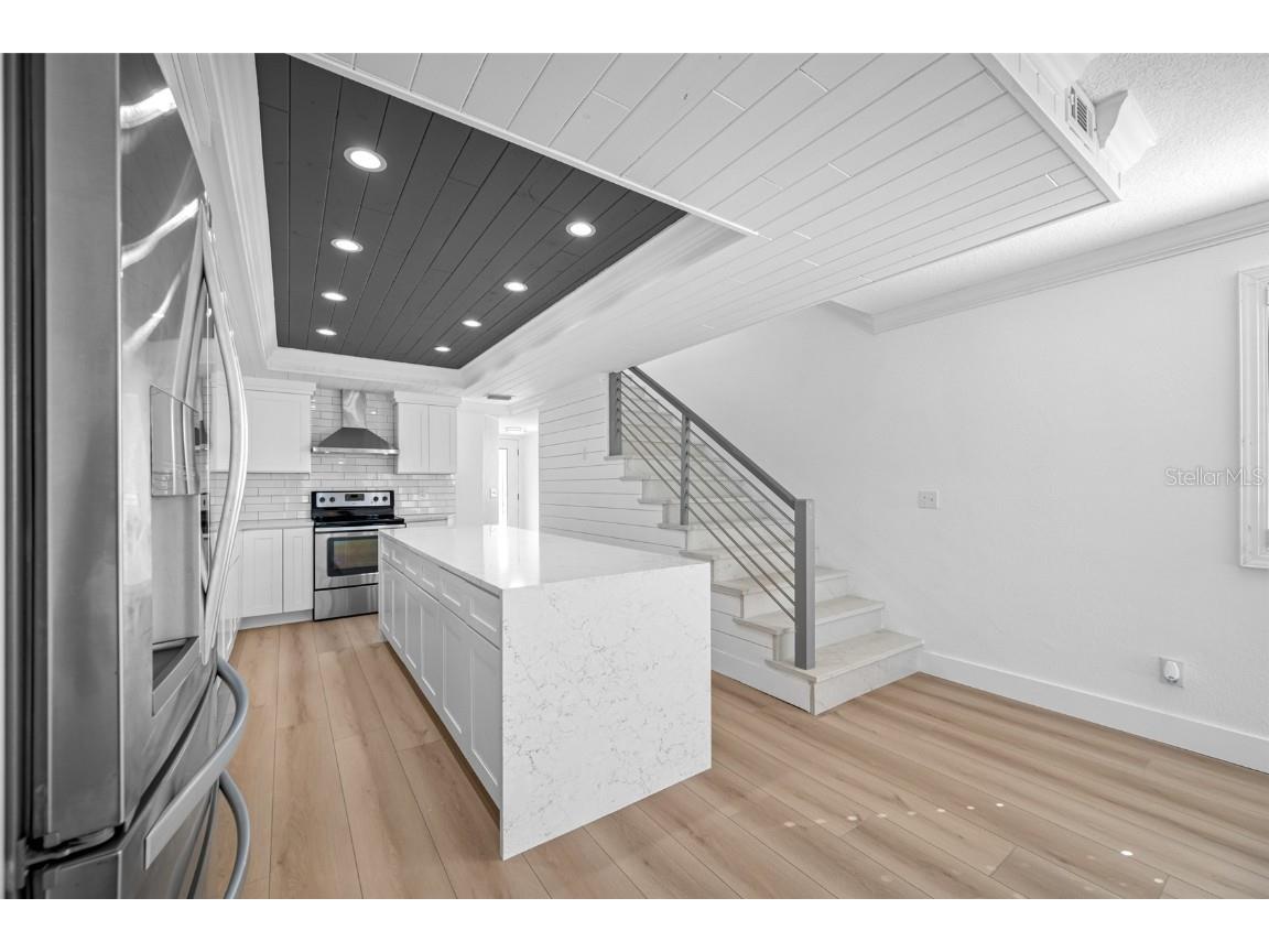 9410 Tara Cay Court #15 Seminole FL 33776 TB8430754 image19