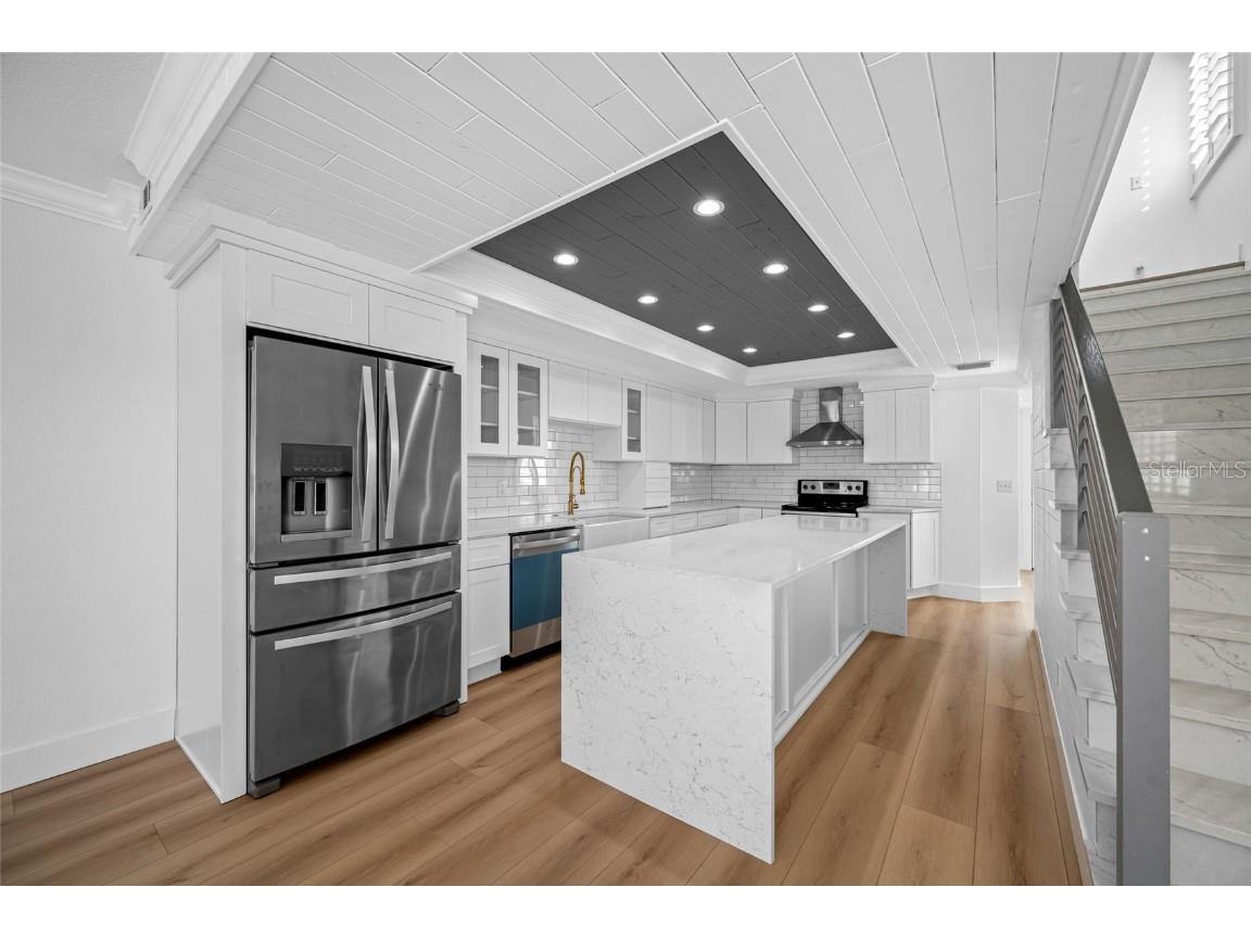 9410 Tara Cay Court #15 Seminole FL 33776 TB8430754 image20