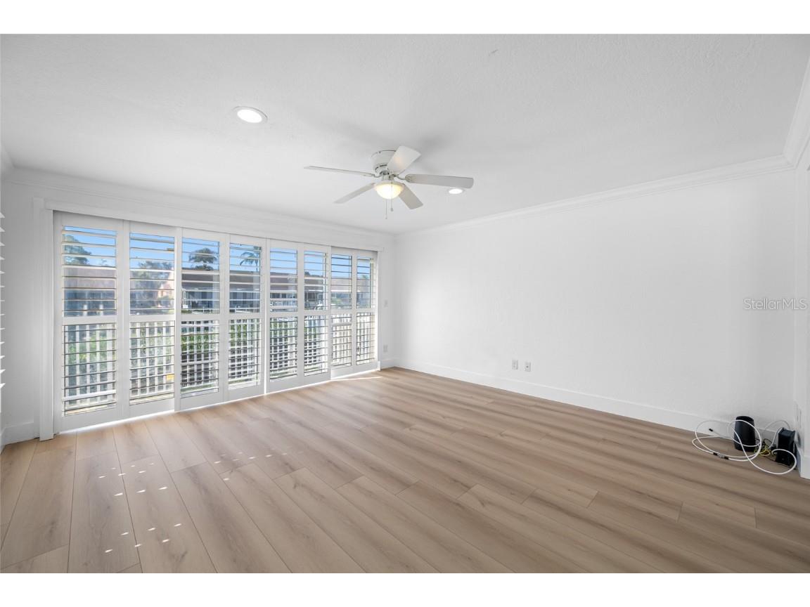 9410 Tara Cay Court #15 Seminole FL 33776 TB8430754 image25