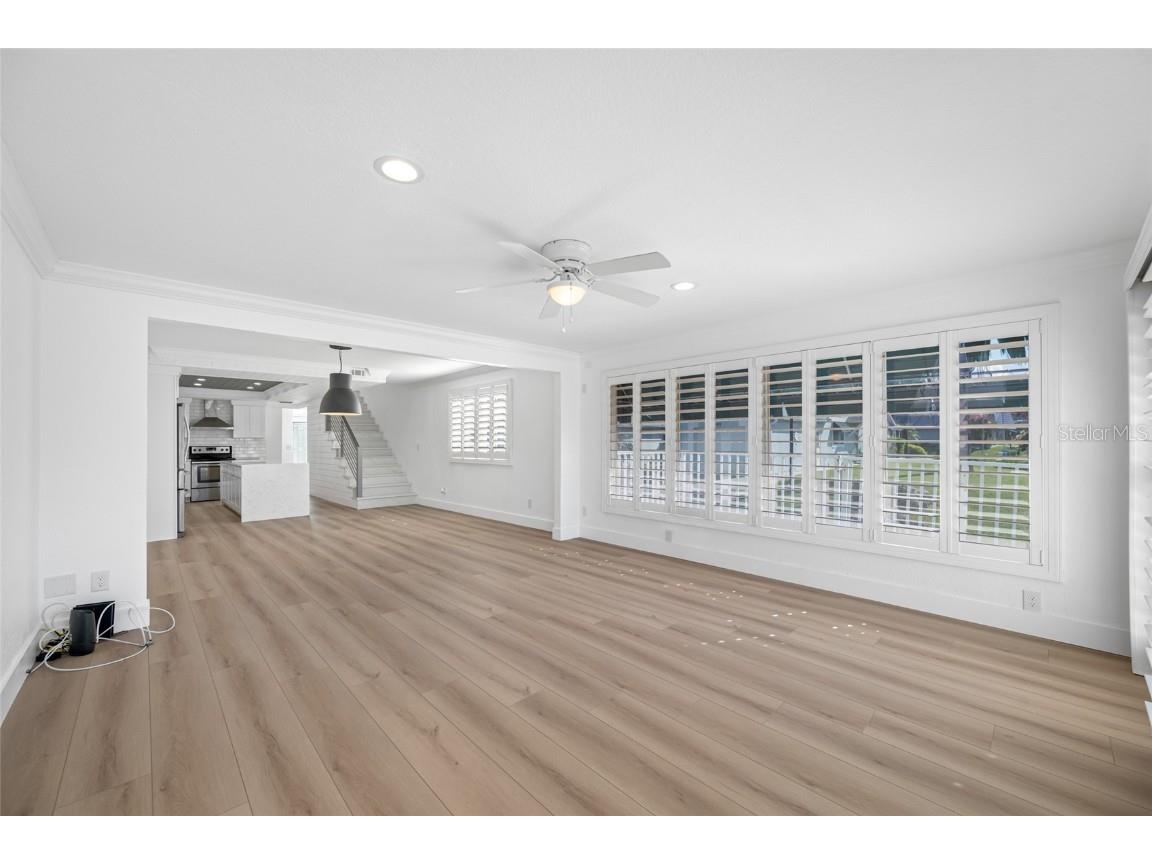 9410 Tara Cay Court #15 Seminole FL 33776 TB8430754 image27