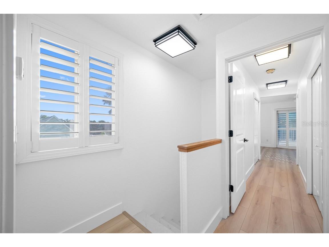 9410 Tara Cay Court #15 Seminole FL 33776 TB8430754 image30