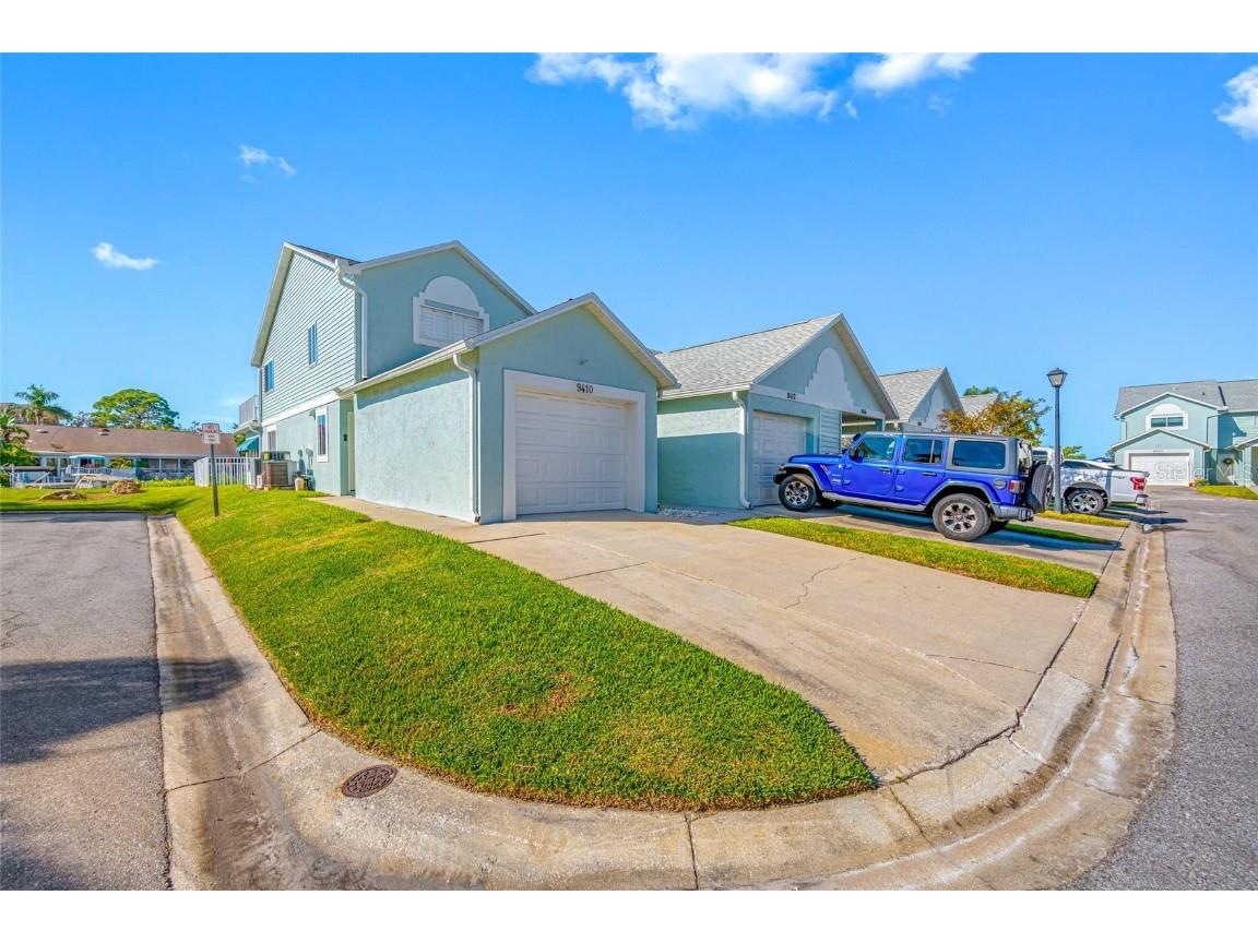 9410 Tara Cay Court #15 Seminole FL 33776 TB8430754 image55