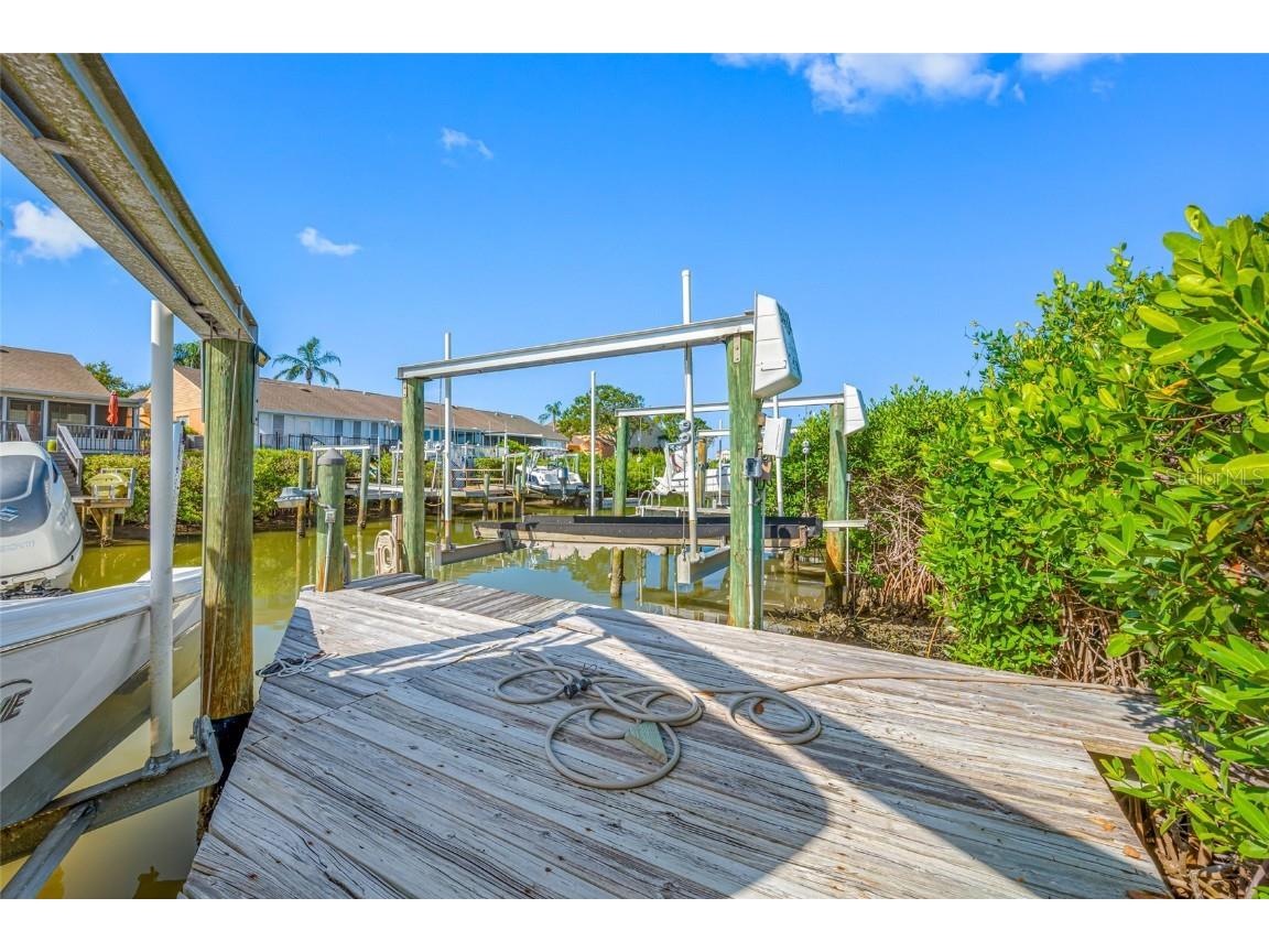 9410 Tara Cay Court #15 Seminole FL 33776 TB8430754 image57