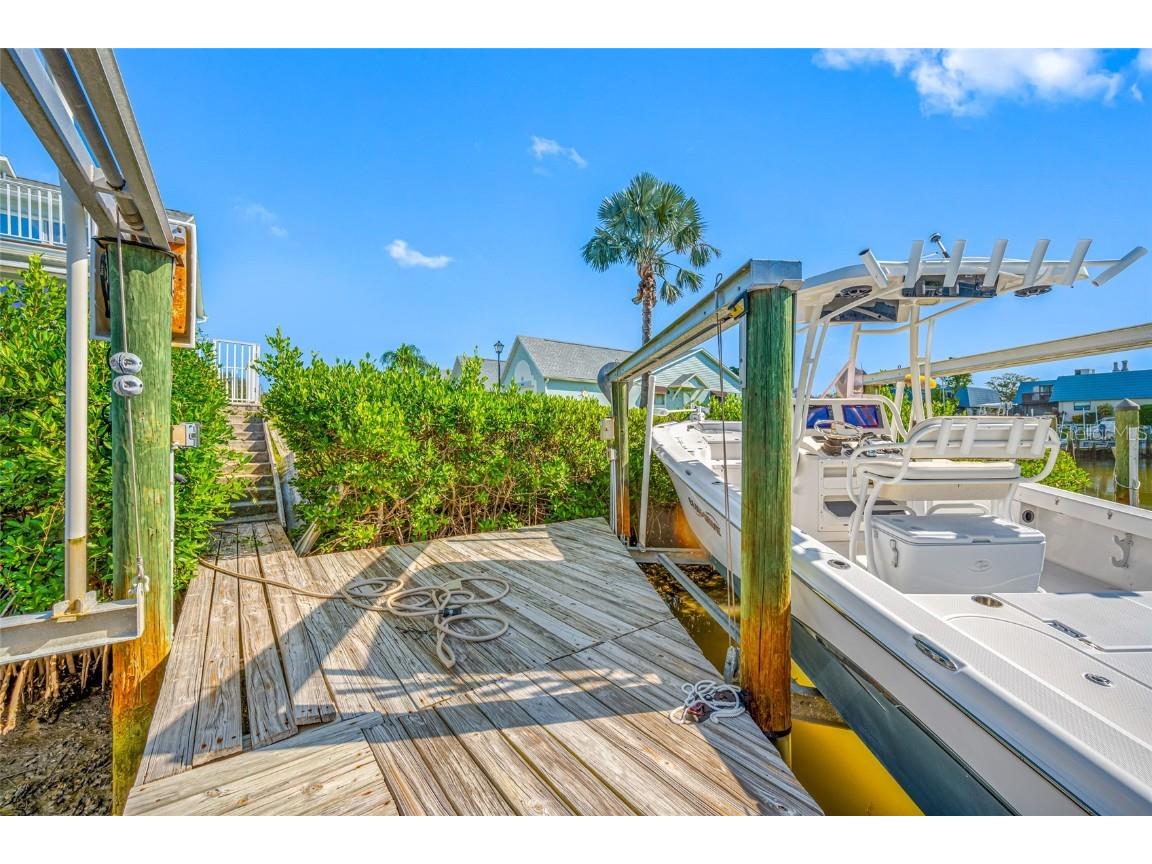 9410 Tara Cay Court #15 Seminole FL 33776 TB8430754 image58