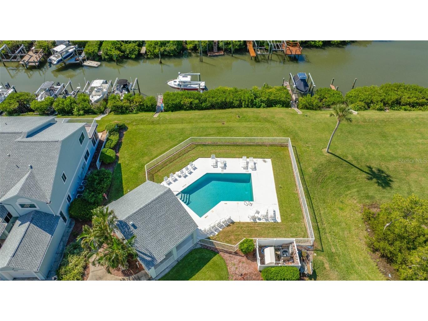 9410 Tara Cay Court #15 Seminole FL 33776 TB8430754 image80