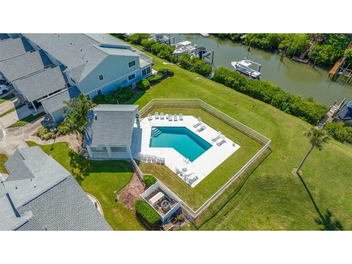 9410 Tara Cay Court #15 Seminole FL 33776 TB8430754 image81