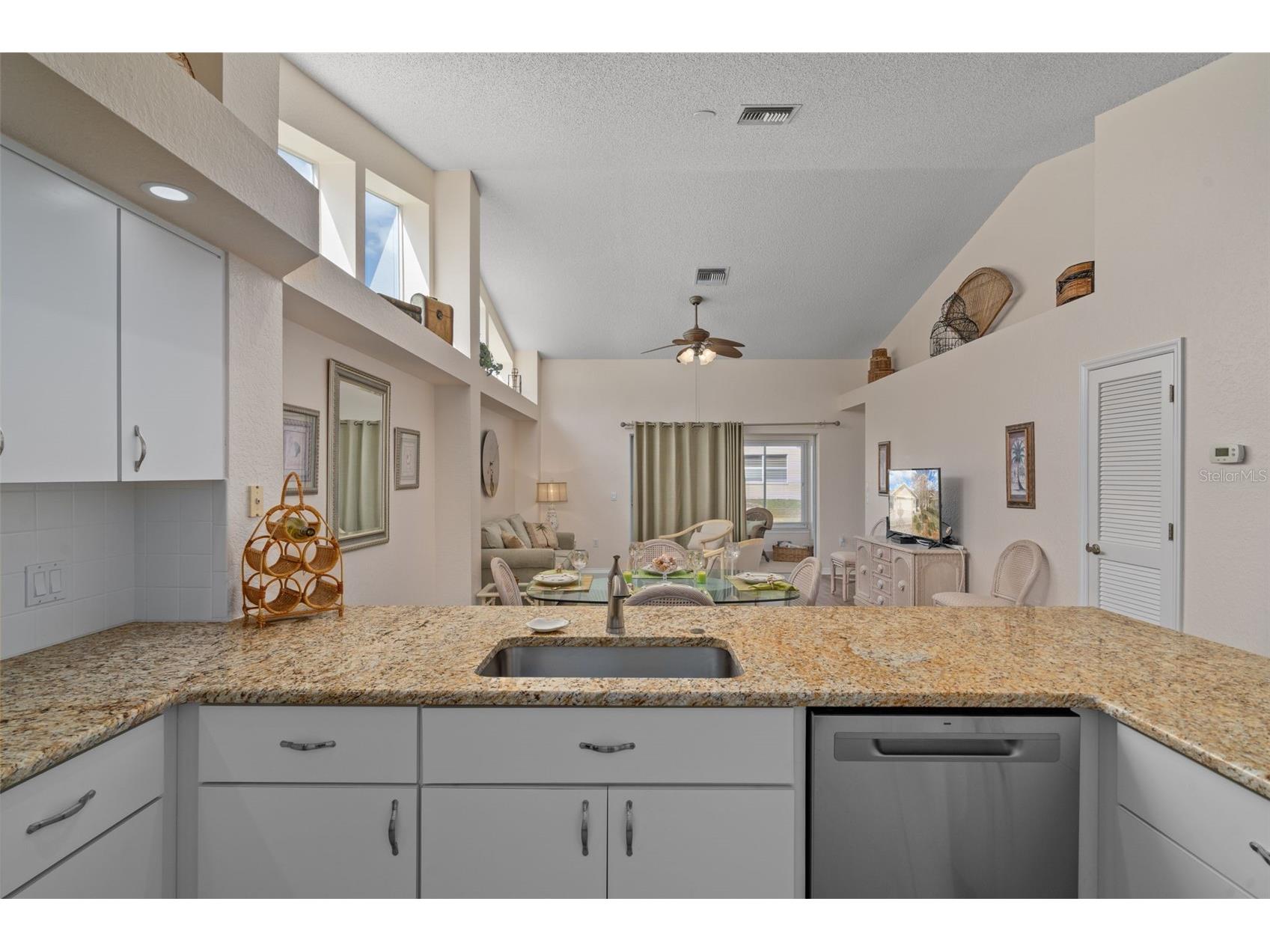9411 Burnam Drive Weeki Wachee FL 34613 W7883820 image10