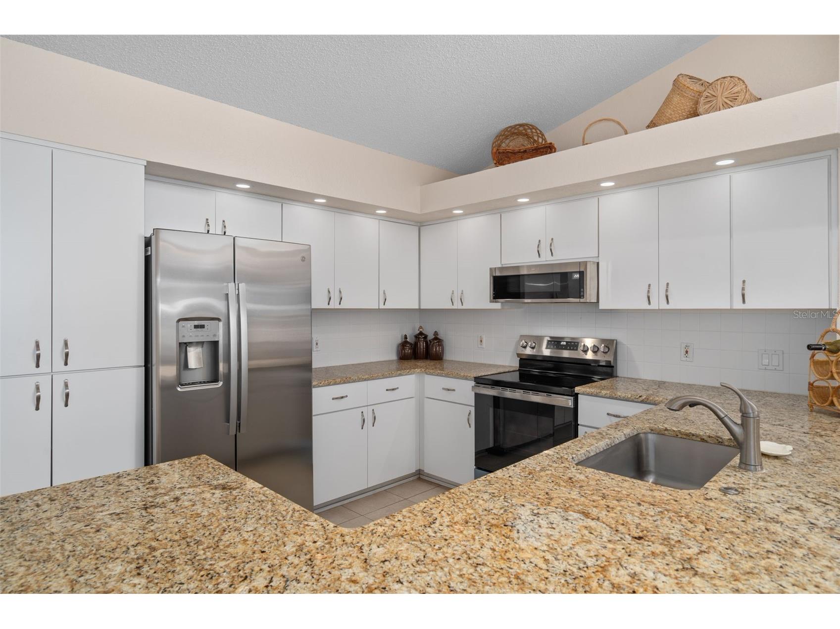 9411 Burnam Drive Weeki Wachee FL 34613 W7883820 image12