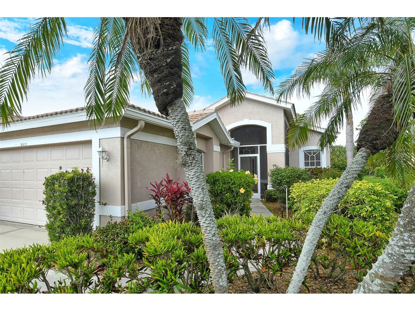 9411 Forest Hills Circle Sarasota FL 34238 A4683831 image1