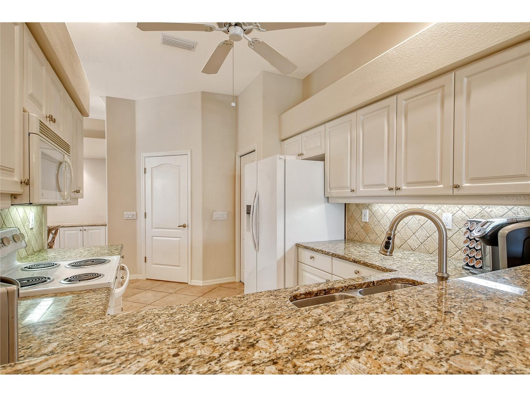 9411 Forest Hills Circle Sarasota FL 34238 A4683831 image14