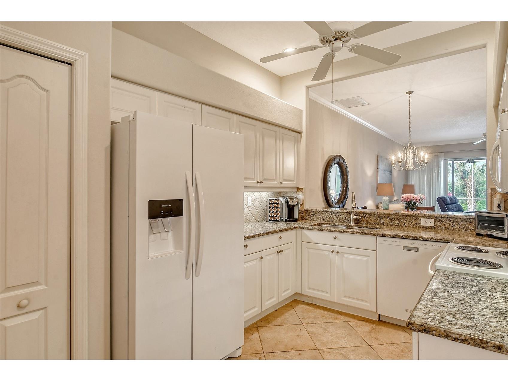 9411 Forest Hills Circle Sarasota FL 34238 A4683831 image16
