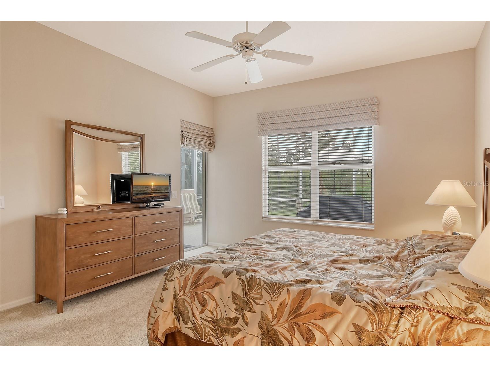 9411 Forest Hills Circle Sarasota FL 34238 A4683831 image19